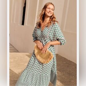 Boden Anita Jersey Midi Dress in the Oriental Bud Ivy Green 8p